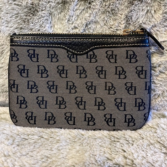 Dooney and Bourke Coin Pouch/Slim Pouch - Picture 2 of 8